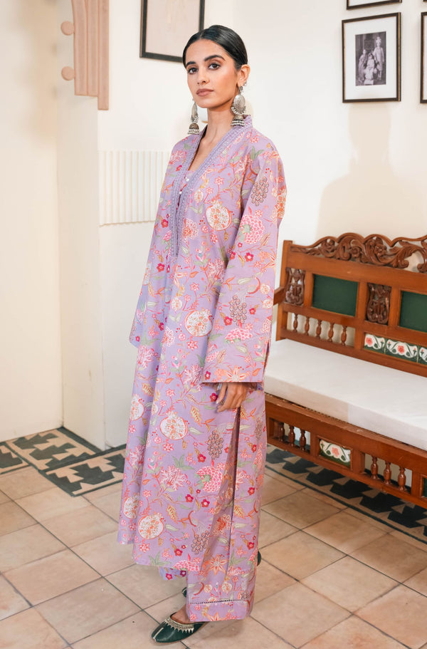 Shopmanto UK, manto UK, manto pakistani clothing brand, urdu calligraphy clothes, manto UK ready to wear three piece lilac and green Gulnaar (fruit flora) coord set with long kurta shirt and culotte wide leg pants and dupatta for women