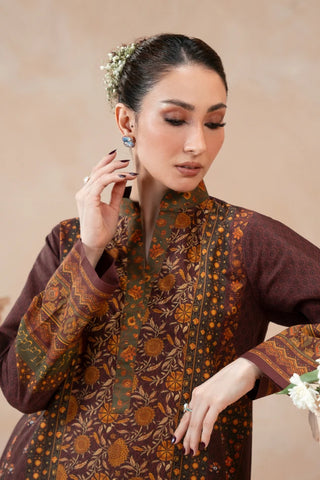 Manto's ready to wear plum lawn Zuri kurta with Urdu calligraphy of poetry by Nida Fazli