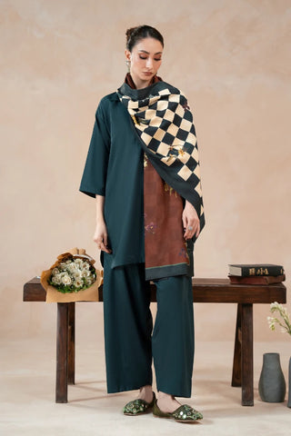 Printed brown winter stole with Urdu calligraphy