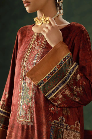 Lalarukh (Bloom faced) - Velvet Set