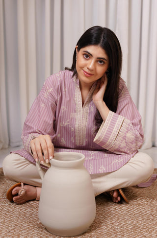 Shopmanto UK, Pakistani urdu calligraphy clothing brand manto UK ready to wear women one piece sukoon (peace) soft lilac eastern long urdu straight shirt kurta