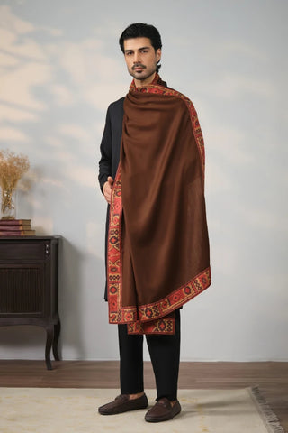 Safarnama Shawl is a orange shawl, features the words of Kaif Moradaabadi