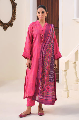Manto Women's Printed Fuchsia Dupatta with Urdu Calligraphy