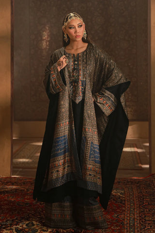 Nayyara (Luminous) - Velvet Cape