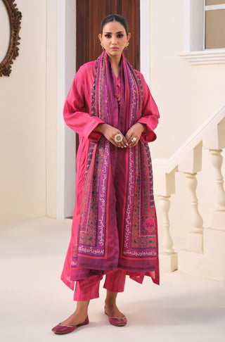 Manto Women's Printed Fuchsia Dupatta with Urdu Calligraphy