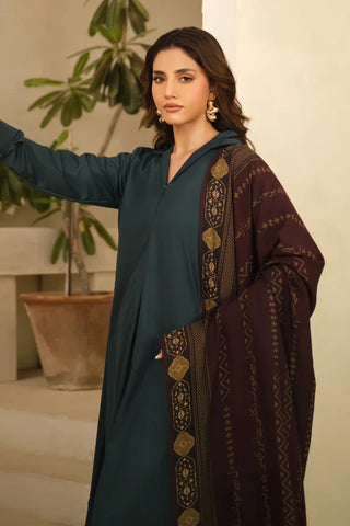 Shop Aashiyana Odhni, made from Cotton Silk in plum color, a printed odhni that features the words of Allama Iqbal.