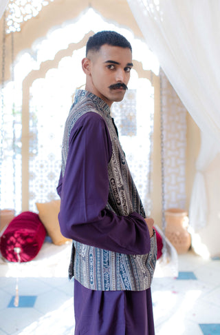 Shopmanto, wear manto, manto clothing brand, manto vasket, waistcoat, manto zamana vasket, zamana vasket, manto winter wear, manto eastern, urdu calligraphy, manto khaddar zamana vasket ash blue, khaddar waistcoat, khaddar men waistcoat, manto men, men waistcoat, festive wear
