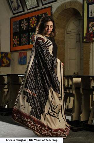 Adeela Chugtai in Manto's Unisex Teacher's Day Azm Odhni with Urdu Calligraphy