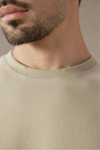 Manto 360° Tee – Caramel Latte, detail
