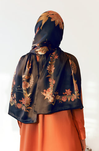 Gulnaar (Fruit Flora) - Black Stole